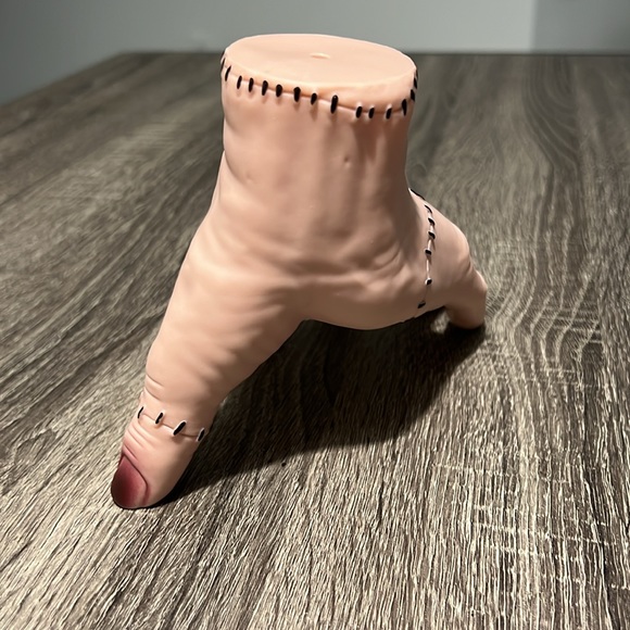 Wednesday Addams hand Thing cosplay. - Picture 2 of 4